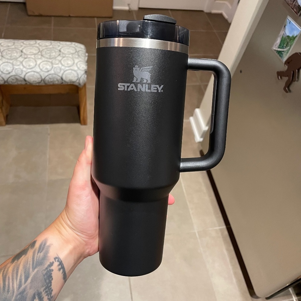 Black Stanley 40 oz